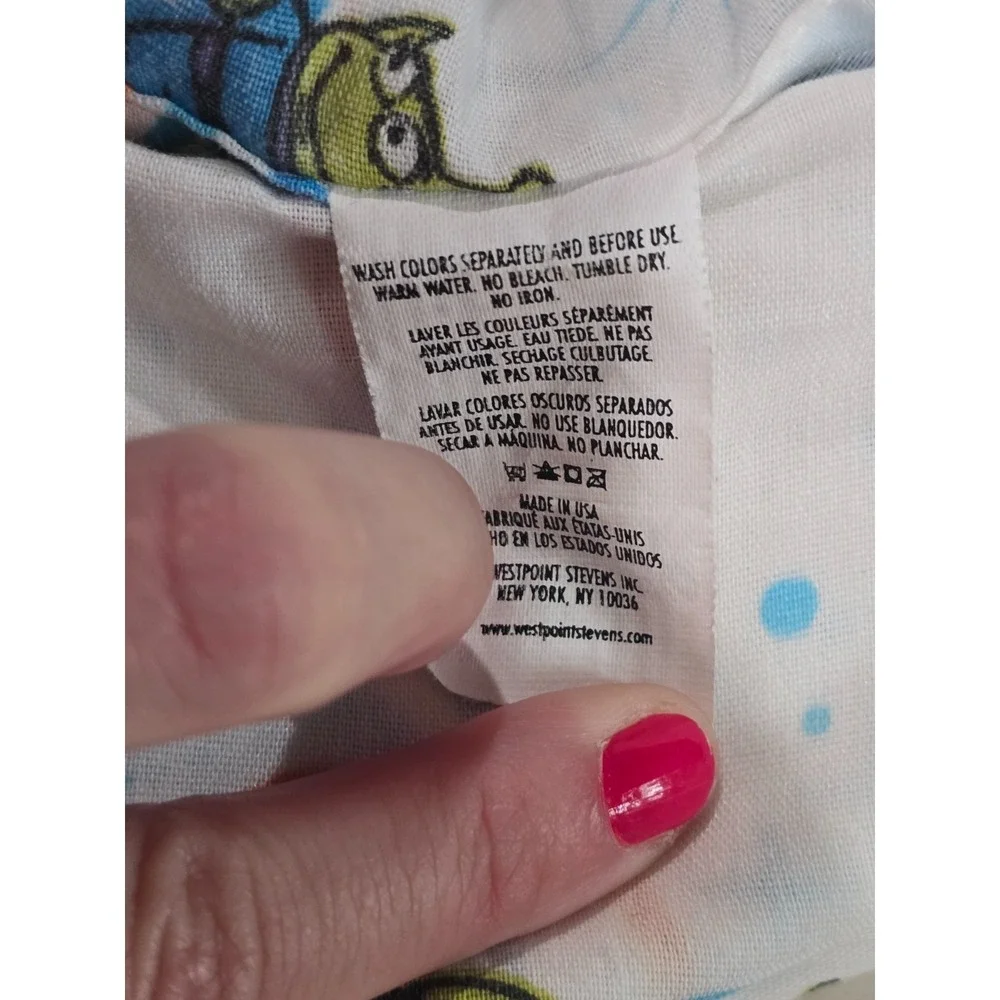 Set of 2 Top Flat Twin Sheets Toy Story‎ Wood Buzz Aliens Fabric Pixar GUC